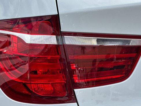 Used 2017 BMW X3 xDrive28i AWD/4WD image 47