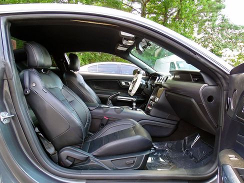 Used 2019 Ford Mustang GT Premium w/ GT Performance Package RWD image 32