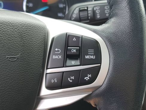 Used 2023 Ford Explorer XLT w/ Equipment Group 202A AWD/4WD image 13
