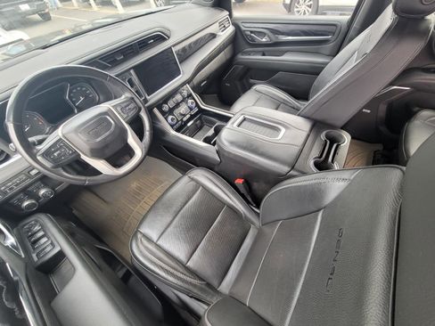 Used 2021 GMC Yukon XL Denali w/ Advanced Technology Package image 12