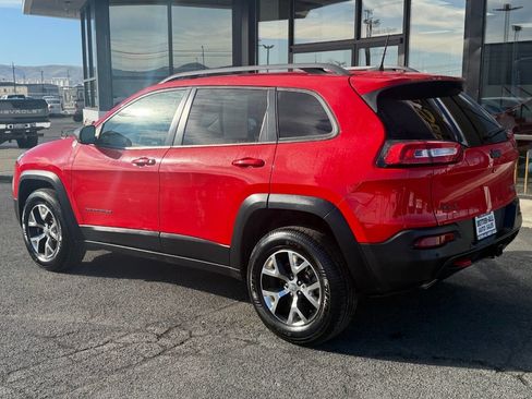 Used 2018 Jeep Cherokee Trailhawk w/ Trailer Tow Group image 7