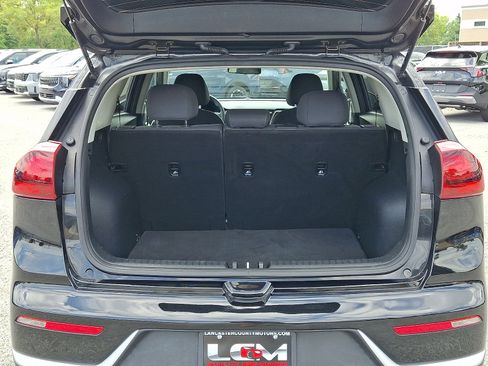 Used 2019 Kia Niro FE FWD image 28