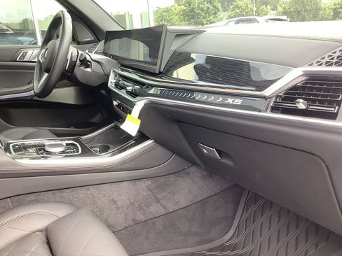 Used 2026 BMW X5 sDrive40i w/ M Sport Package RWD image 37