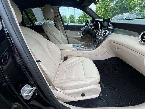 Used 2018 Mercedes-Benz GLC 300 4MATIC image 10
