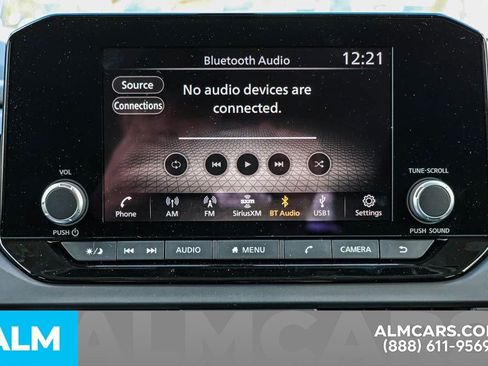 Used 2025 Nissan Pathfinder S image 42