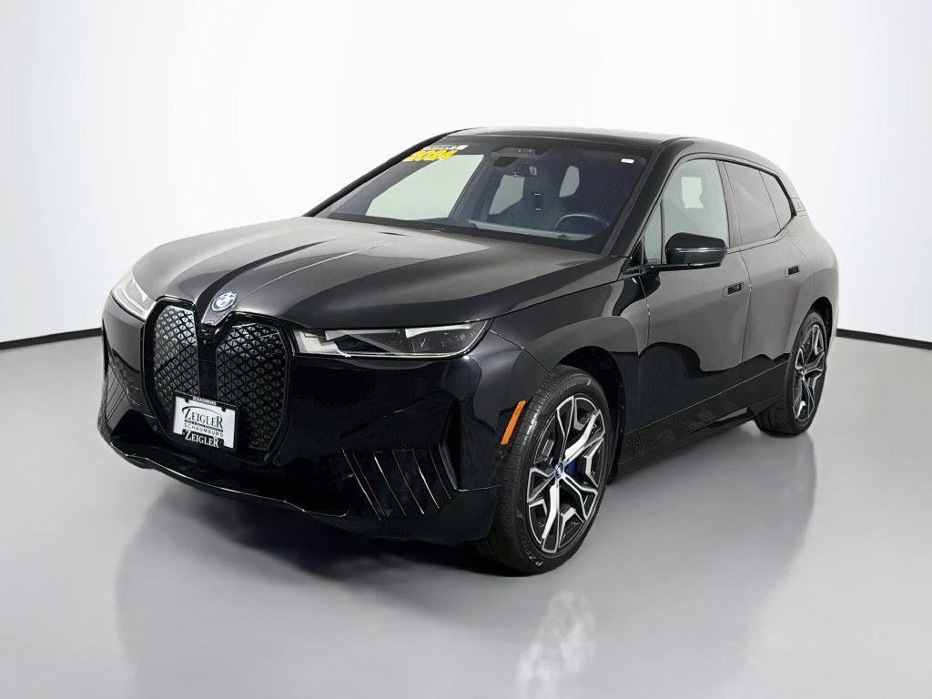 Used 2024 BMW iX xDrive50 w/ Sport Package AWD/4WD image 3