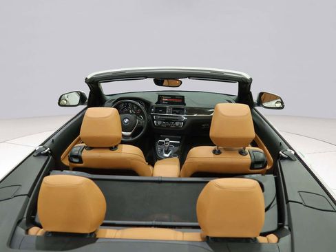 Used 2020 BMW 230i Convertible w/ Premium Package RWD image 19