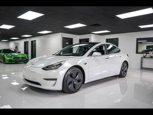 Used 2018 Tesla Model 3 Long Range RWD image 1