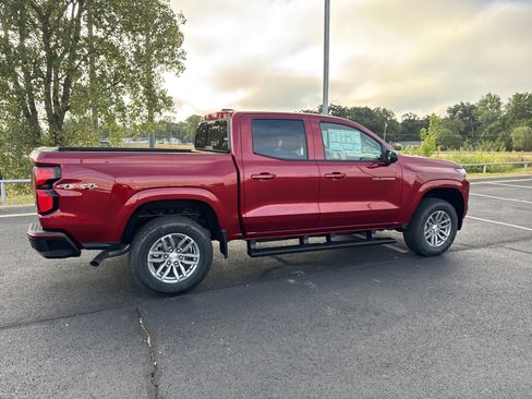 New 2026 Chevrolet Colorado LT w/ LT Convenience Package AWD/4WD image 3