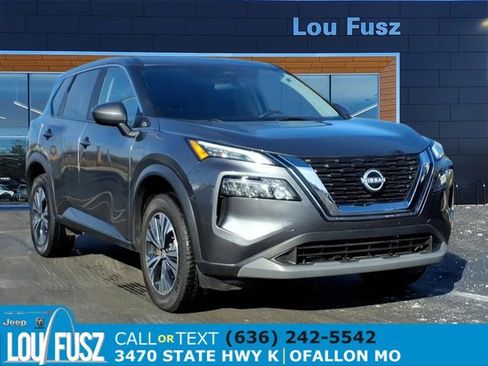 Used 2023 Nissan Rogue SV image 1