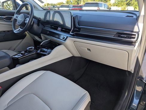 Certified 2023 Kia Sportage EX image 9