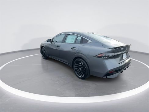 New 2026 Nissan Sentra SR w/ Floor Mat Package image 6