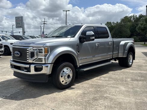 Used 2022 Ford F450 Lariat w/ Lariat Ultimate Package image 3