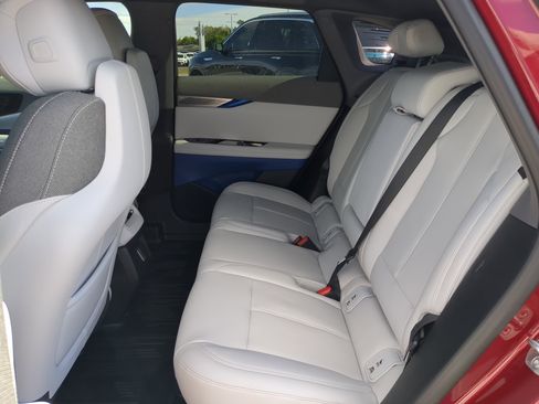 New 2026 Cadillac Optiq Luxury 1 image 16