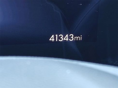 Used 2024 Buick Encore GX Sport Touring w/ Comfort Package image 37