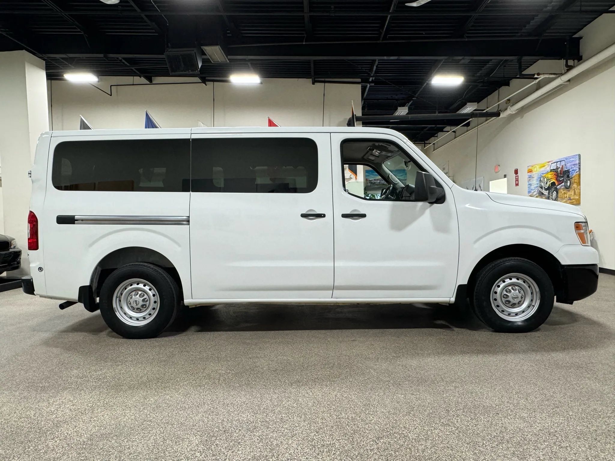 Used 2018 Nissan NV 3500 S RWD image 4