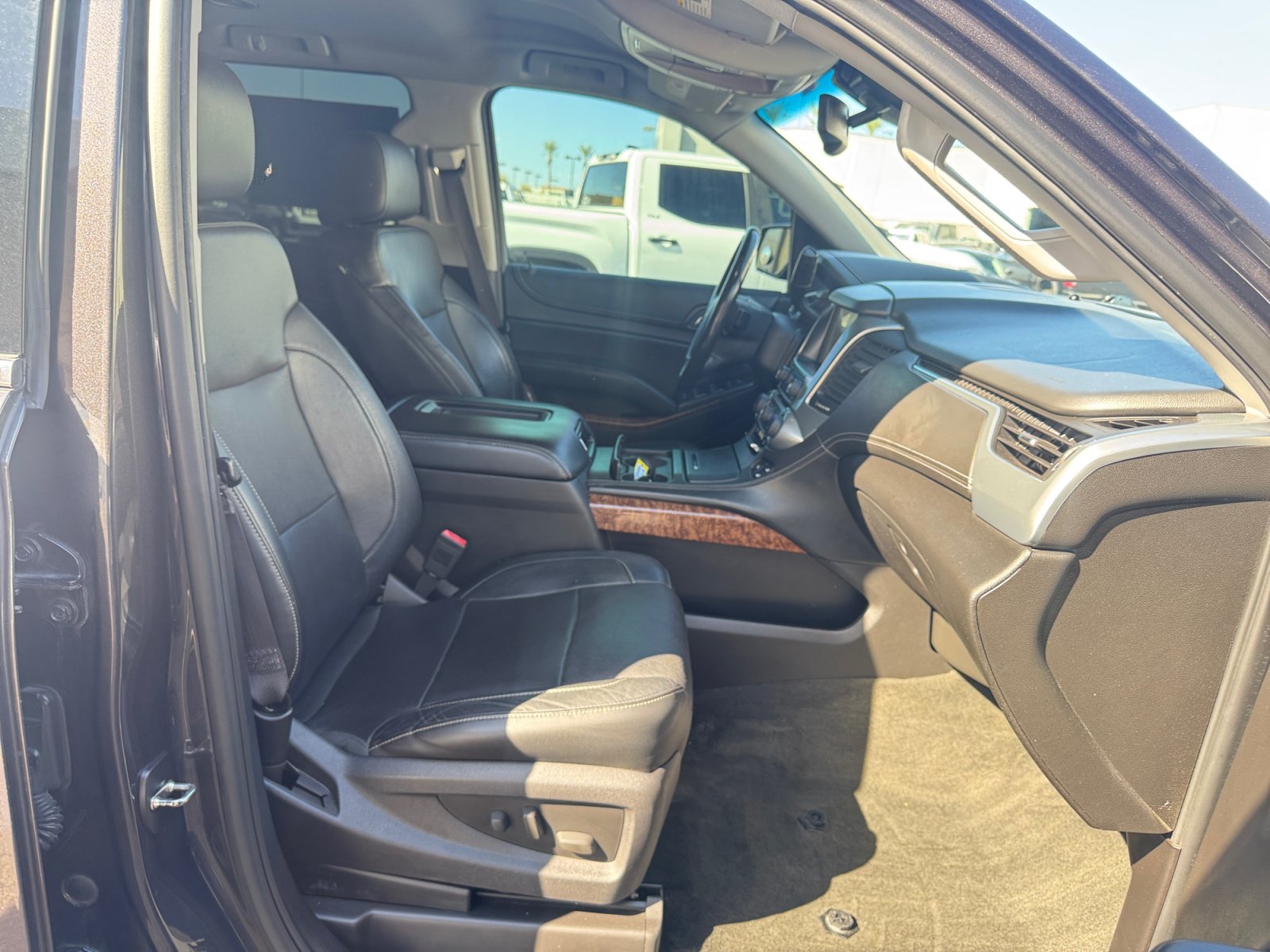 Used 2015 Chevrolet Suburban LTZ AWD/4WD image 33