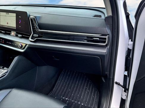 Used 2023 Kia Sportage SX image 18