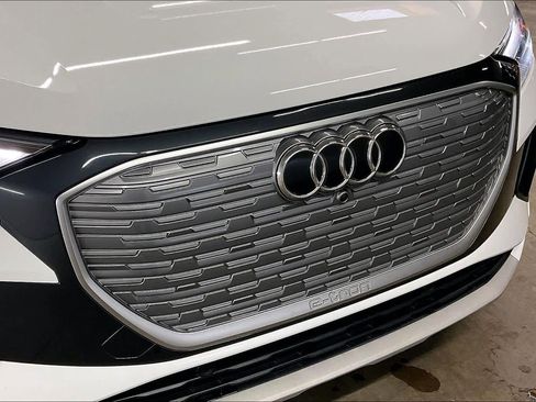 Used 2023 Audi Q4 e-tron Premium Plus w/ Premium Plus image 31