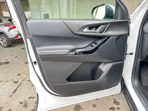 Used 2025 Chevrolet Equinox LT image 20