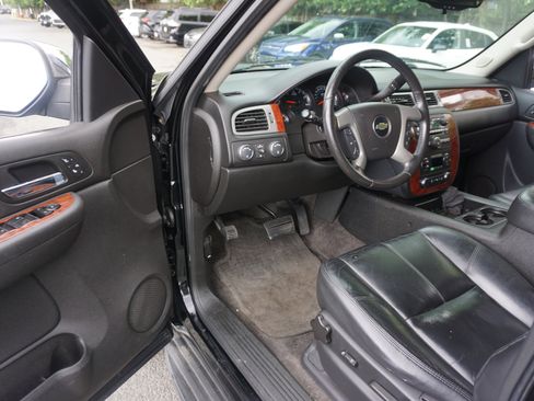 Used 2013 Chevrolet Tahoe LT AWD/4WD image 7