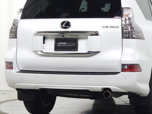 Certified 2021 Lexus GX 460 Premium w/ Premium Package image 9