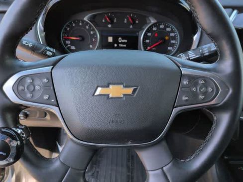Used 2023 Chevrolet Traverse LT w/ LT Premium Package AWD/4WD image 22