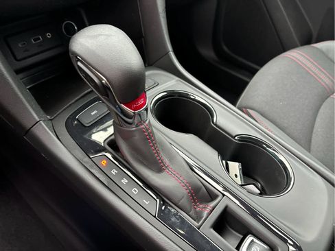 Certified 2022 Chevrolet Equinox RS w/ LPO, Floor Liner Package image 20