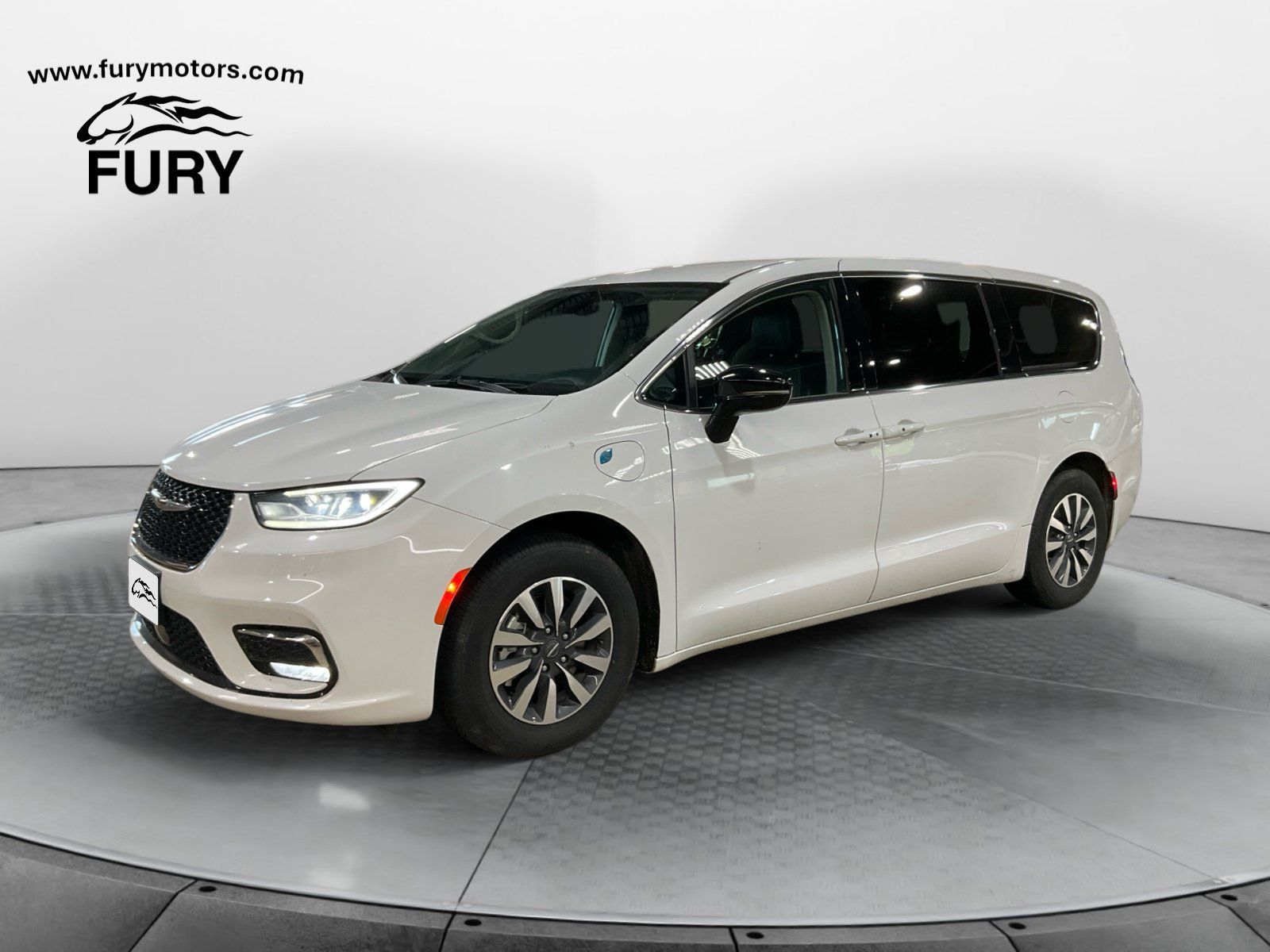 Used 2024 Chrysler Pacifica Limited FWD image 8