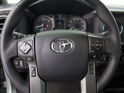 Used 2023 Toyota Tacoma TRD Off-Road w/ TRD Premium Off Road Package image 16