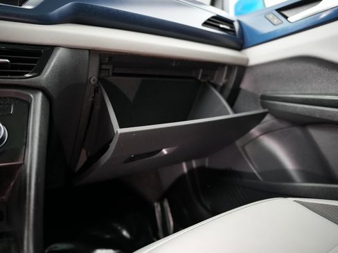 Used 2022 Volkswagen Taos SE image 48