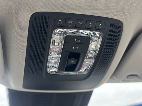 Used 2025 Mercedes-Benz GLE 450 4MATIC image 37