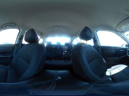 Used 2025 Nissan Altima 2.5 SV FWD image 42