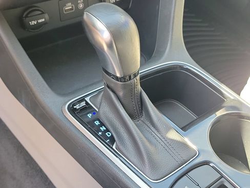 Used 2018 Hyundai Sonata Limited FWD image 34