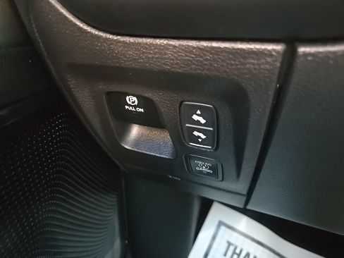 Used 2025 RAM 1500 Limited AWD/4WD image 66