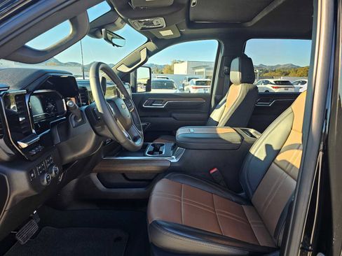 Used 2025 Chevrolet Silverado 3500 High Country w/ Technology Package image 21