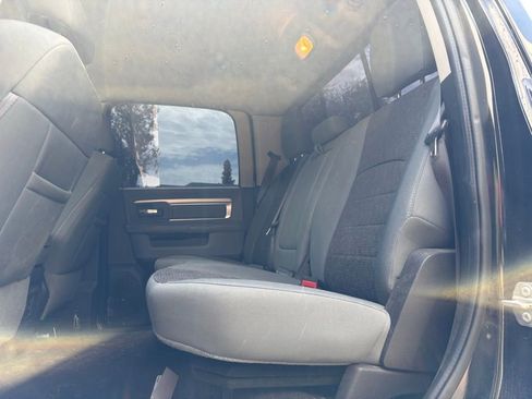 Used 2020 RAM 1500 Classic SLT w/ Luxury Group image 11