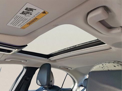 Used 2022 Mercedes-Benz C 300 4MATIC Sedan image 15