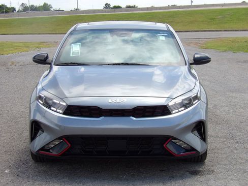 Used 2023 Kia Forte GT-Line w/ GT-Line Premium Package FWD image 3