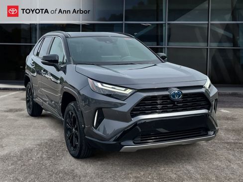 Used 2023 Toyota RAV4 XSE AWD/4WD image 1