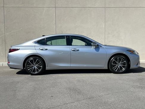 Used 2025 Lexus ES 350 w/ Premium Package FWD image 5