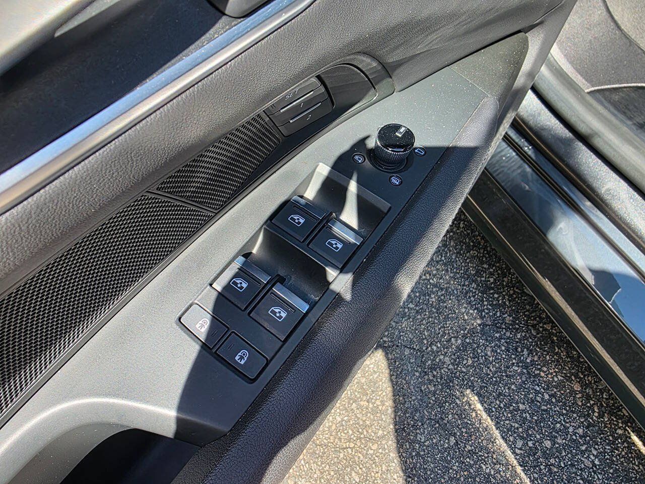 Used 2022 Audi e-tron GT Premium Plus AWD/4WD image 12