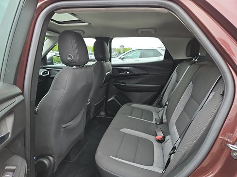Used 2023 Chevrolet TrailBlazer LS FWD image 10