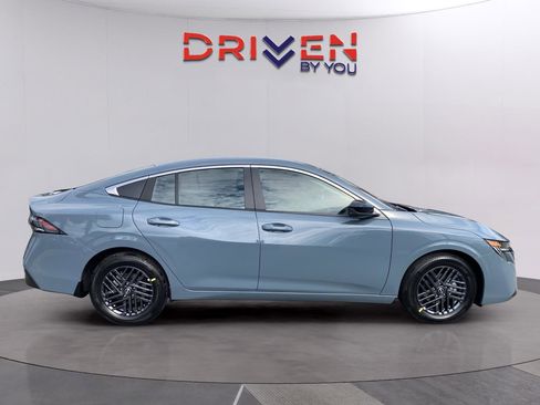 New 2026 Nissan Sentra SV w/ SV Convenience Package FWD image 7