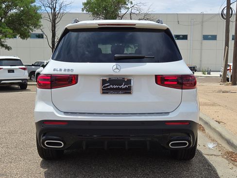 New 2025 Mercedes-Benz GLB 250 image 12