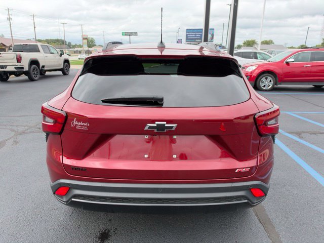 Used 2025 Chevrolet Trax RS w/ Driver Confidence Package FWD image 15