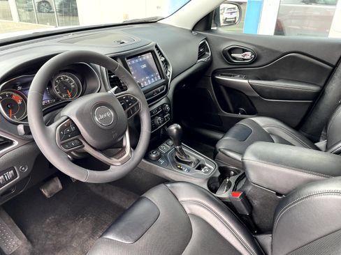 Used 2022 Jeep Cherokee Latitude Lux w/ Mopar Interior Package image 12