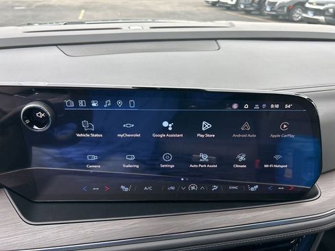 New 2026 Chevrolet Suburban Z71 image 5