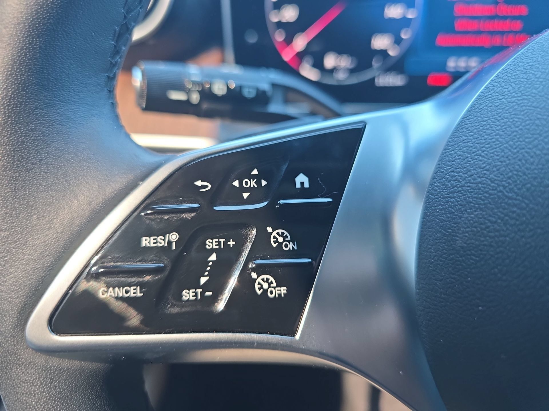 Certified 2026 Mercedes-Benz GLC 300 4MATIC image 17