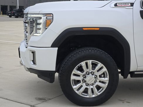 Used 2023 GMC Sierra 2500 Denali w/ Denali Ultimate Package AWD/4WD image 9